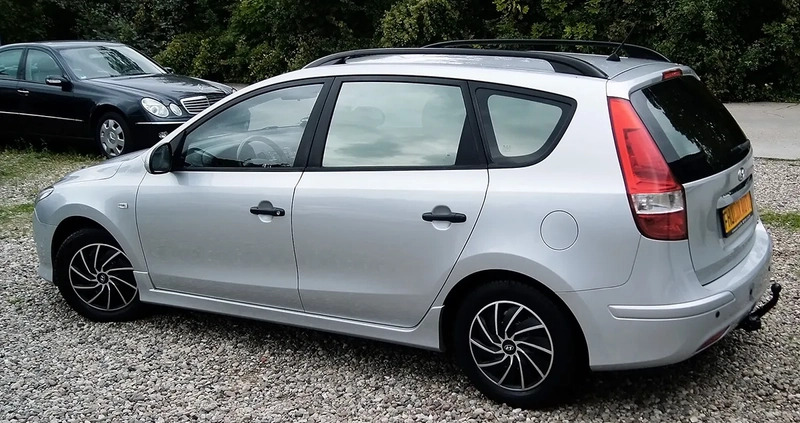 Hyundai I30 cena 17500 przebieg: 150000, rok produkcji 2010 z Szczecin małe 781